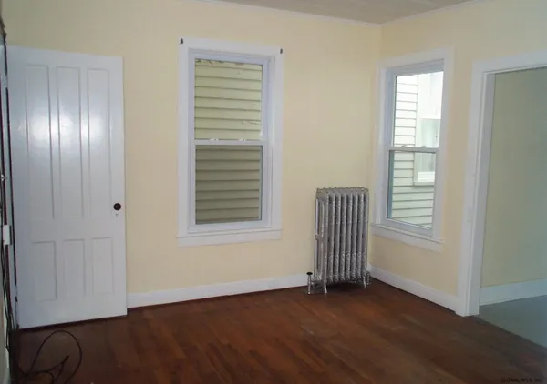 $415,000 | 9 North Franklin Street, Athens Village, NY 12015