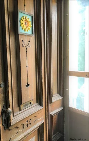 $440,000 | 9 North Franklin Street, Athens Village, NY 12015