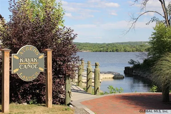 $415,000 | 9 North Franklin Street, Athens Village, NY 12015