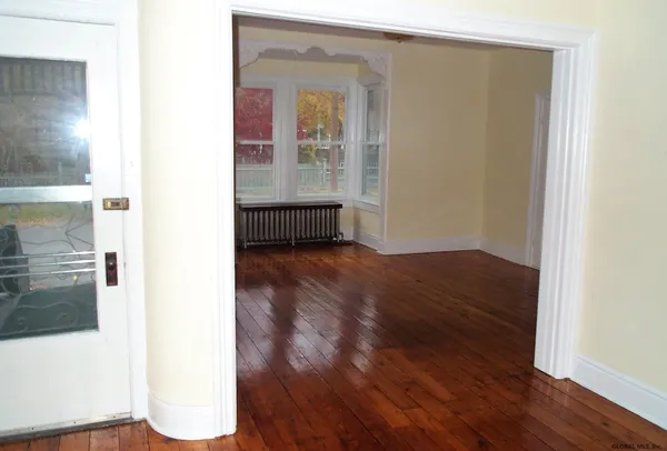 $415,000 | 9 North Franklin Street, Athens Village, NY 12015