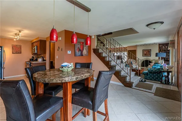 $249,900 | 124 Harrogate Square, Amherst, NY 14221