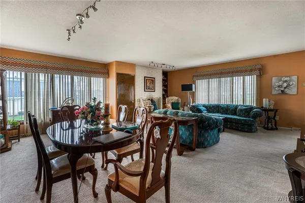 $249,900 | 124 Harrogate Square, Amherst, NY 14221