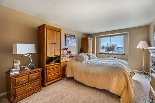 $249,900 | 124 Harrogate Square, Amherst, NY 14221