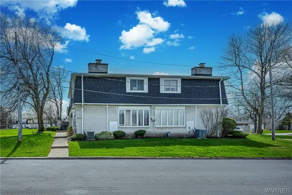 $249,900 | 124 Harrogate Square, Amherst, NY 14221