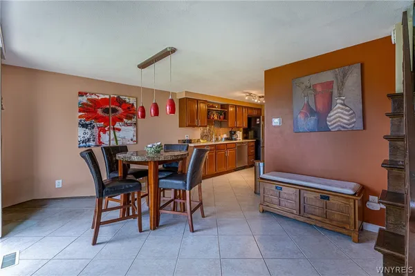 $249,900 | 124 Harrogate Square, Amherst, NY 14221