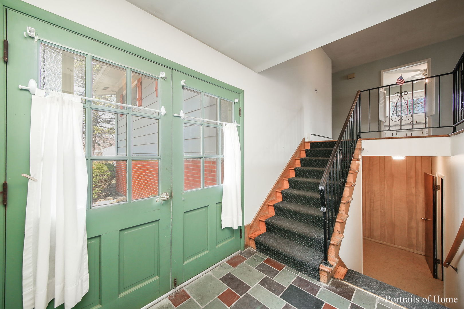 26W327 Geneva Road Wheaton, IL 60187 - Photo 3 of 25