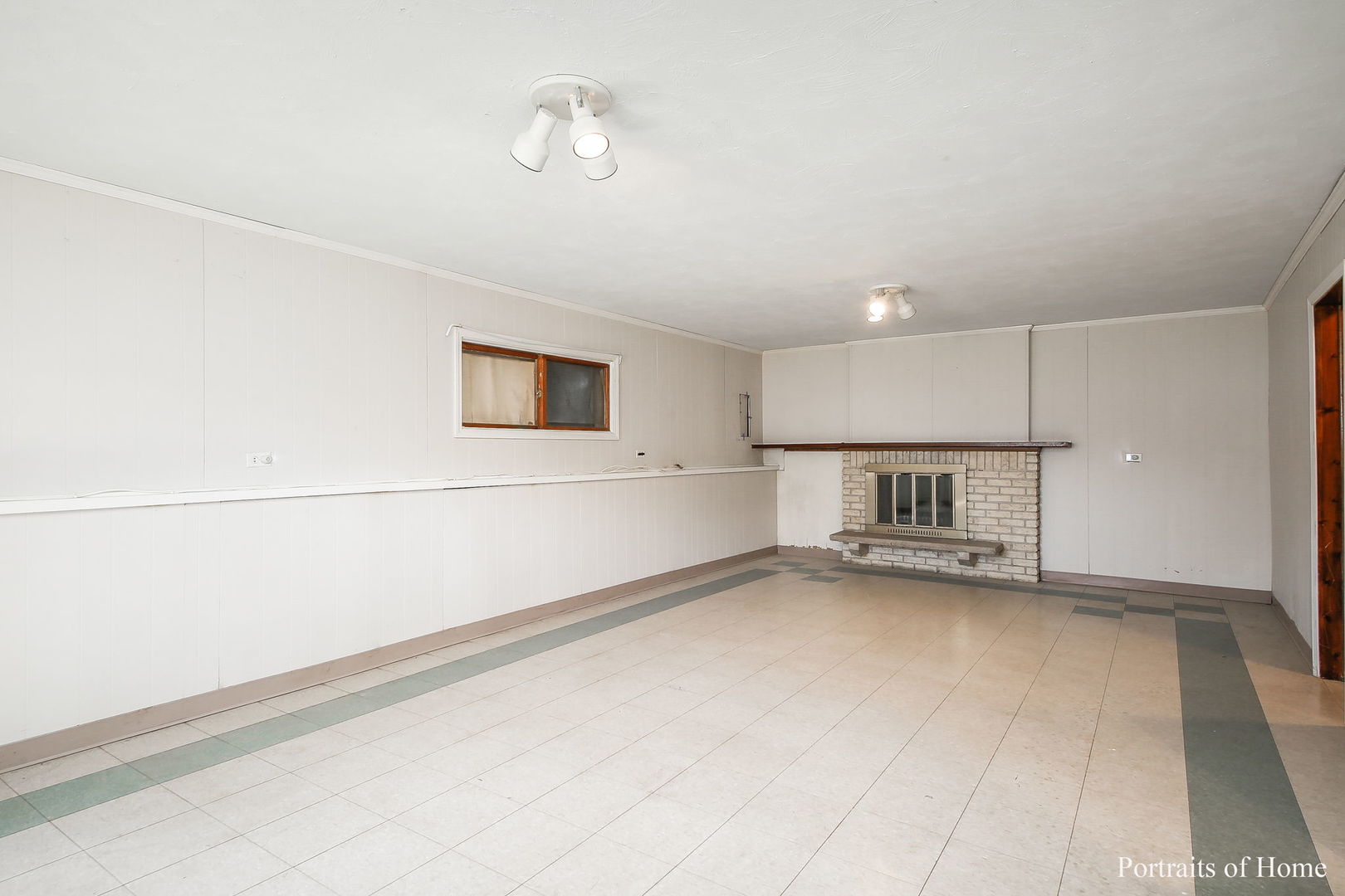 26W327 Geneva Road Wheaton, IL 60187 - Photo 21 of 25