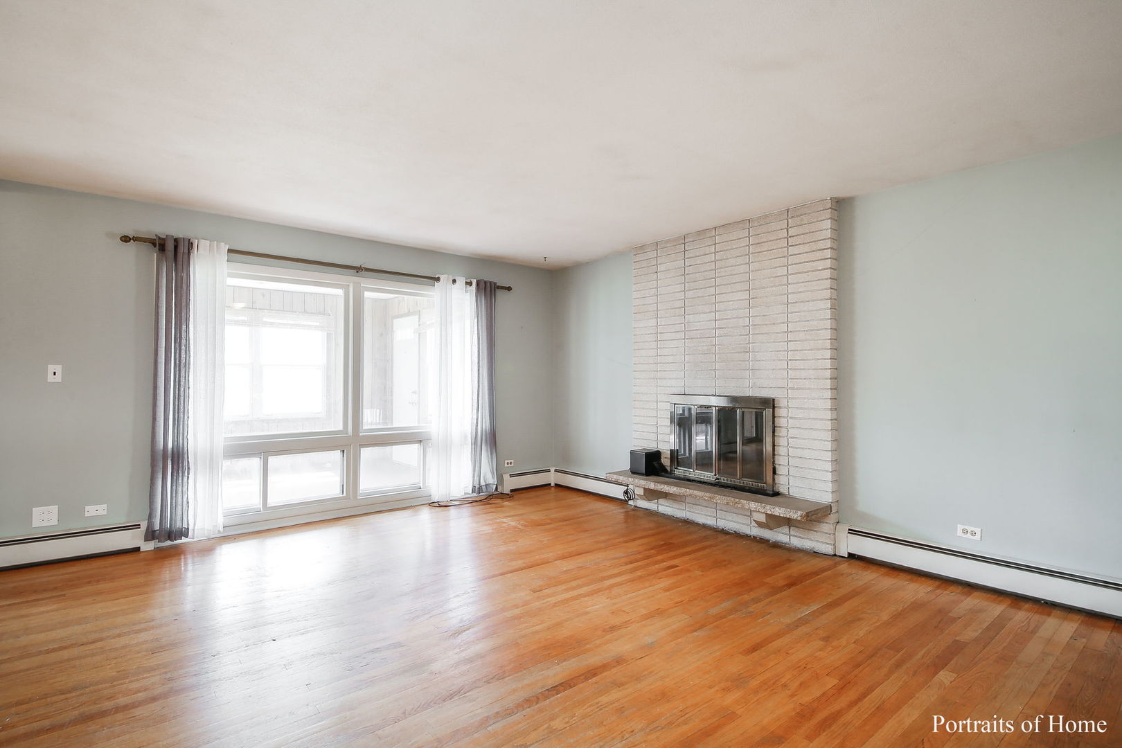 26W327 Geneva Road Wheaton, IL 60187 - Photo 4 of 25