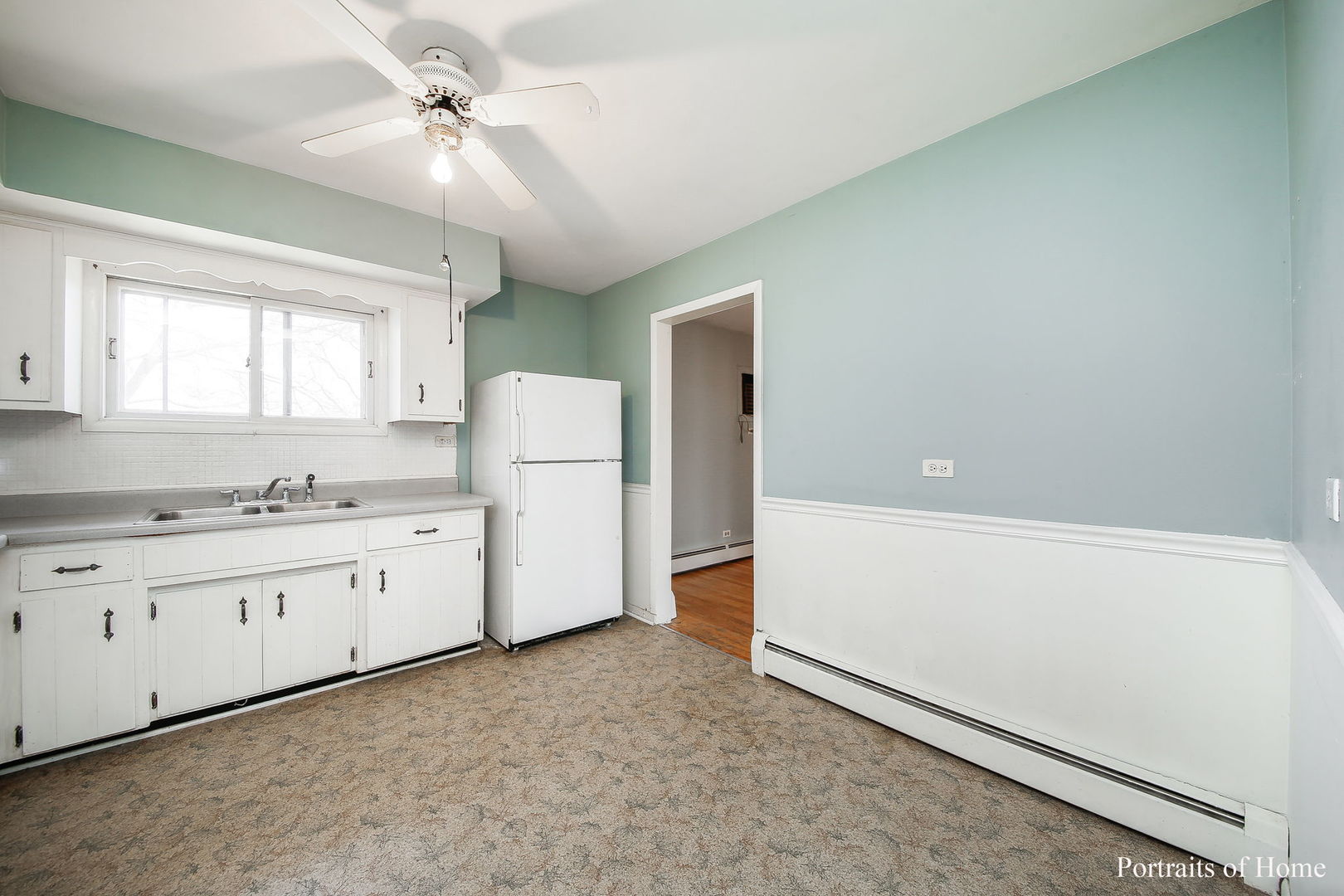 26W327 Geneva Road Wheaton, IL 60187 - Photo 8 of 25