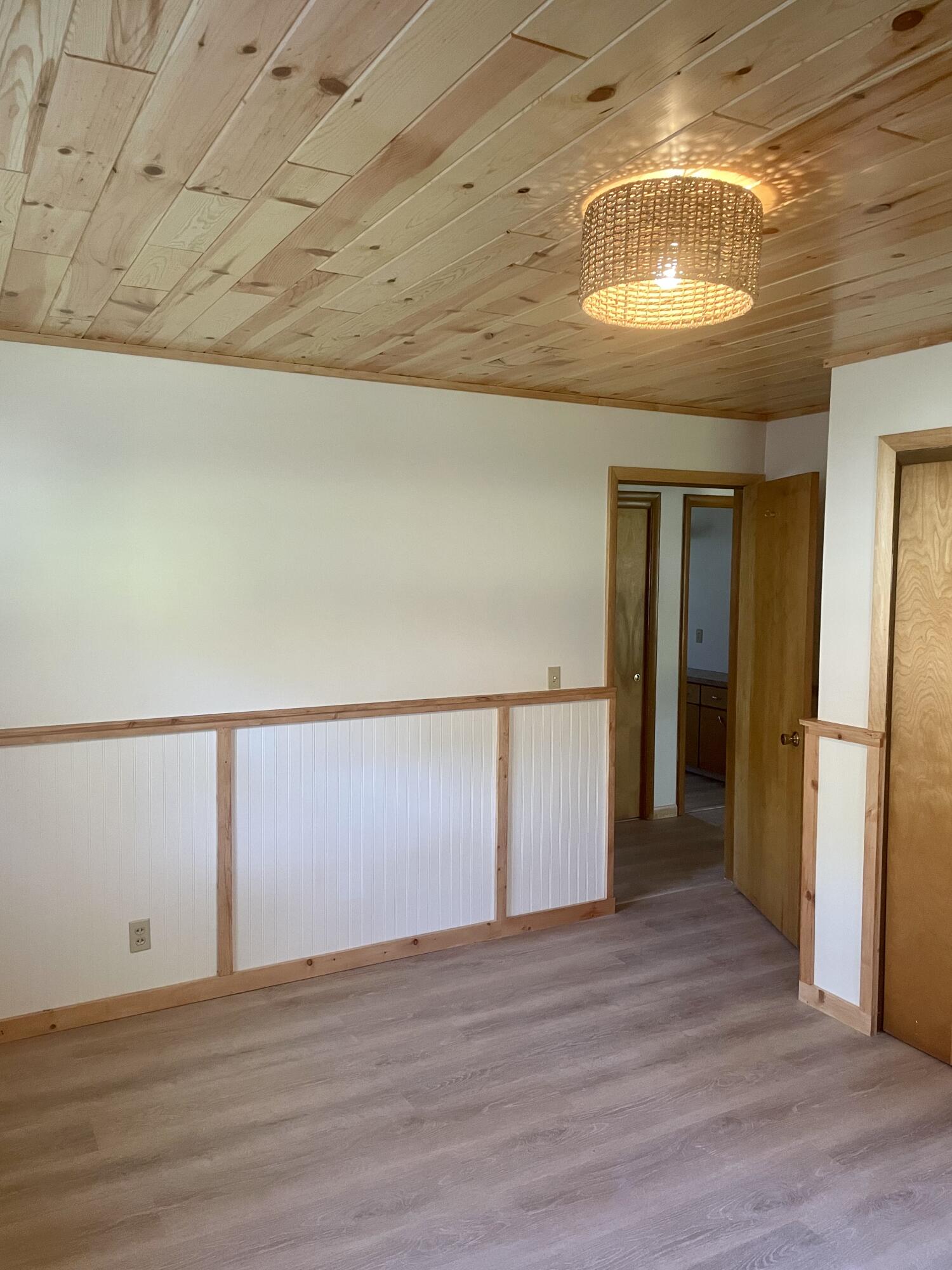 212 Hemlock Road Roscommon, MI 48653 - Photo 8 of 34 Gallery Image 8