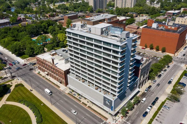 $569,900 | 203 East Berry Street, Unit 905, Fort Wayne, IN 46802