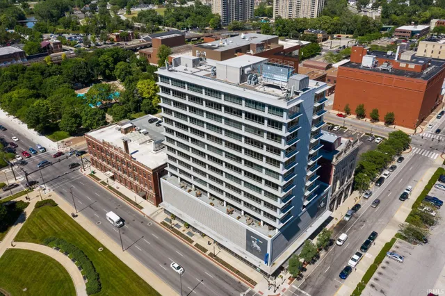 $569,900 | 203 East Berry Street, Unit 905, Fort Wayne, IN 46802