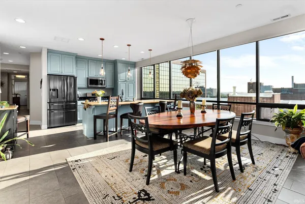 $569,900 | 203 East Berry Street, Unit 905, Fort Wayne, IN 46802