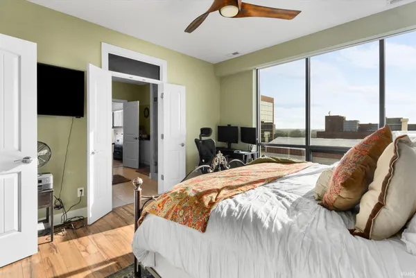 $569,900 | 203 East Berry Street, Unit 905, Fort Wayne, IN 46802