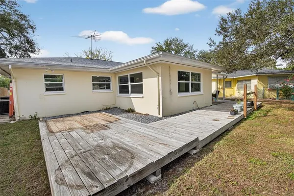 $469,000 | 5 North Keystone Drive, Clearwater, FL 33755