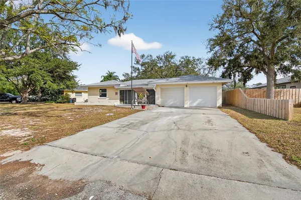 $469,000 | 5 North Keystone Drive, Clearwater, FL 33755