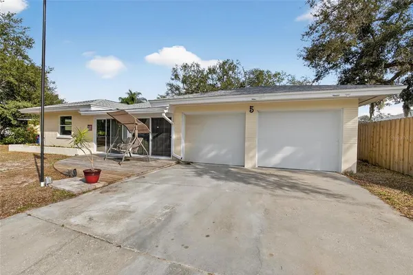 $469,000 | 5 North Keystone Drive, Clearwater, FL 33755