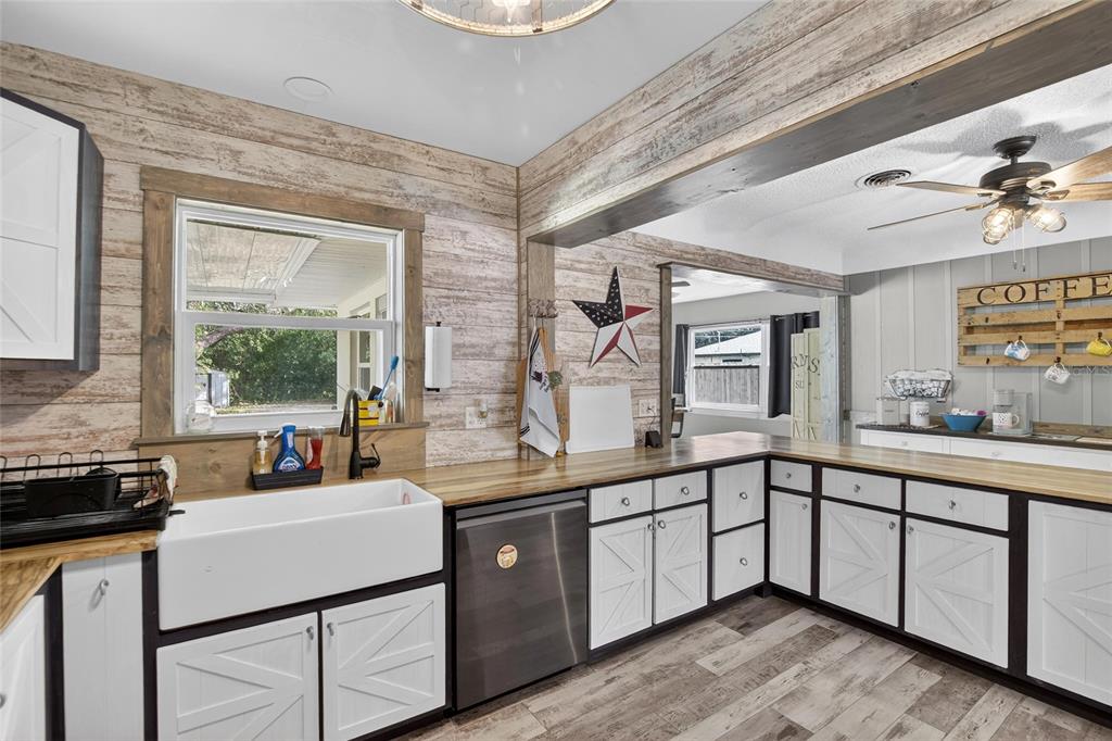 5 North Keystone Drive Clearwater, FL 33755 - Photo 8 of 67