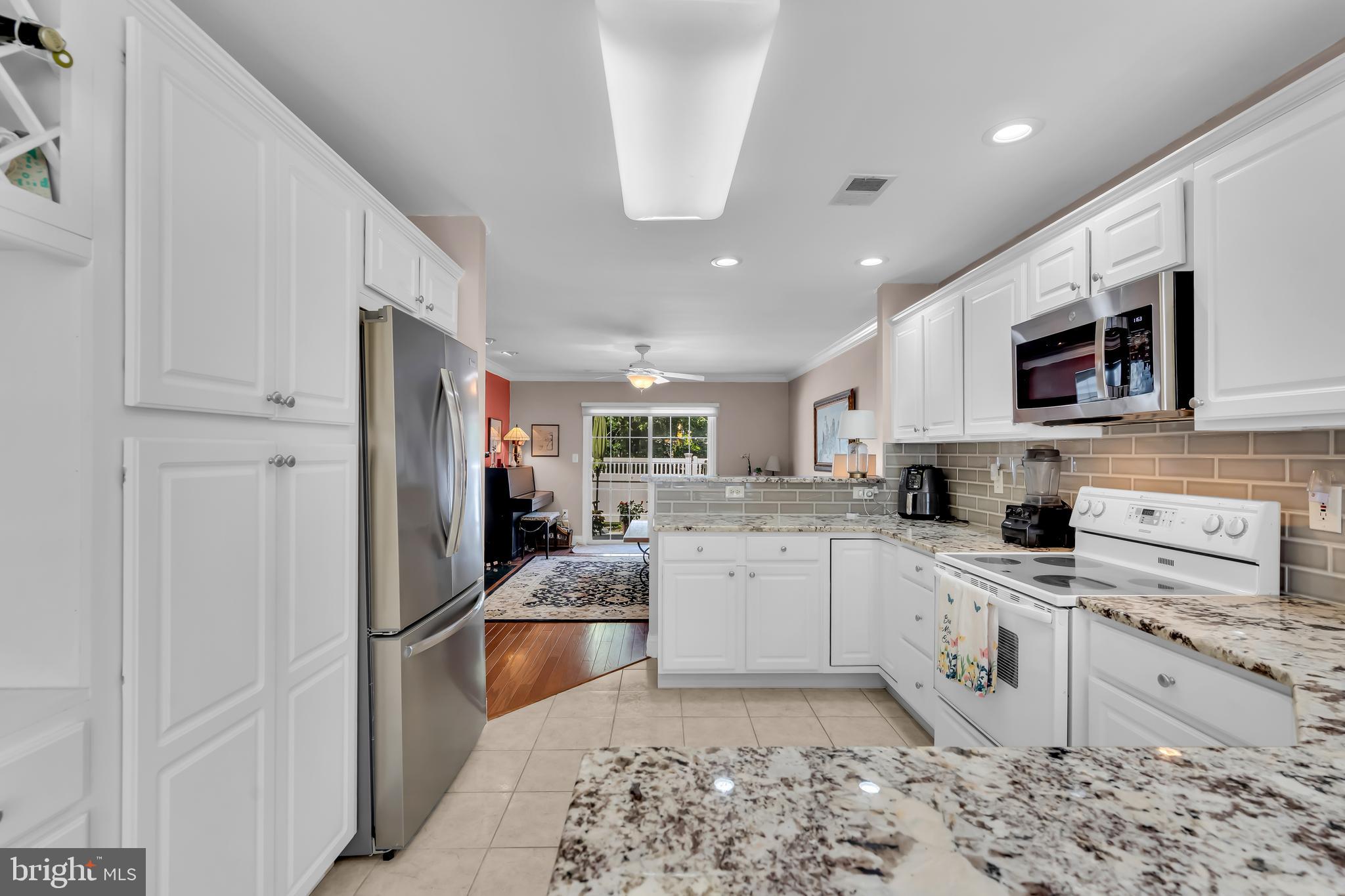 272 Colt Street Pennington, NJ 08534 - Photo 15 of 42 Stainless steel appliances