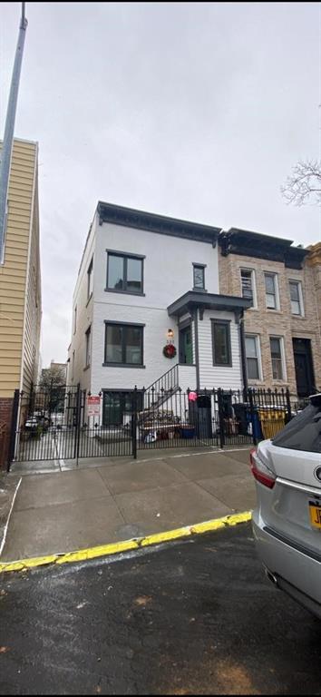 337 21st Street Brooklyn, NY 11215 - Photo 44 of 50