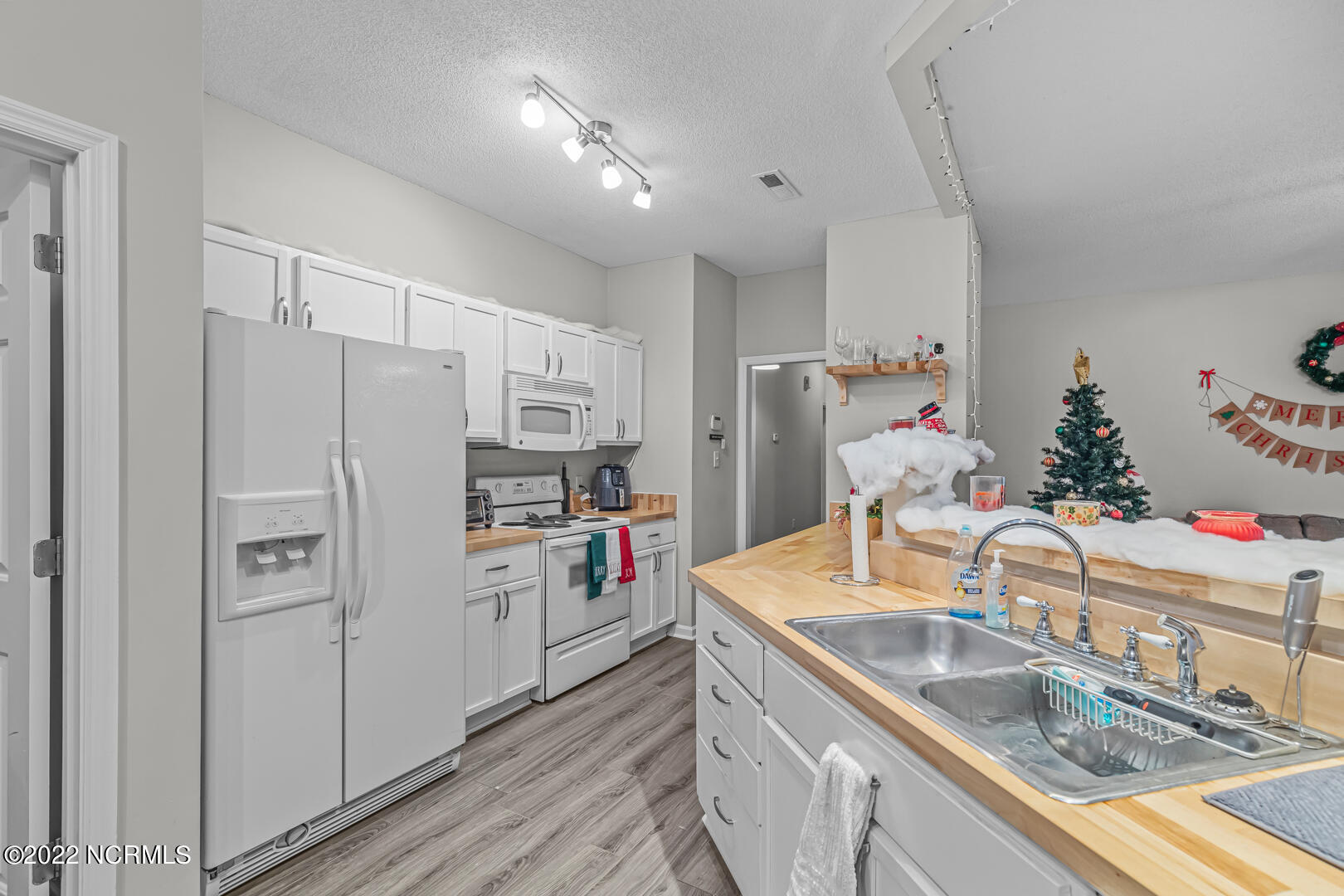 540 Raintree Road Jacksonville, NC 28540 - Photo 14 of 39 14