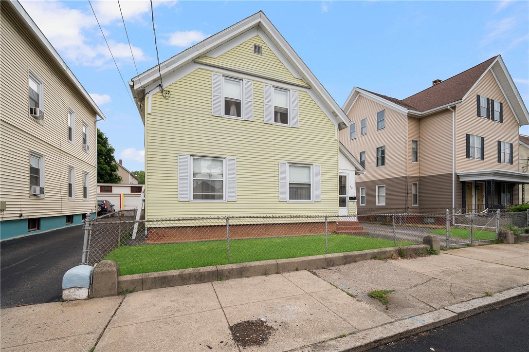 68 Appleton Avenue Pawtucket, RI 02860 - Photo 2 of 17