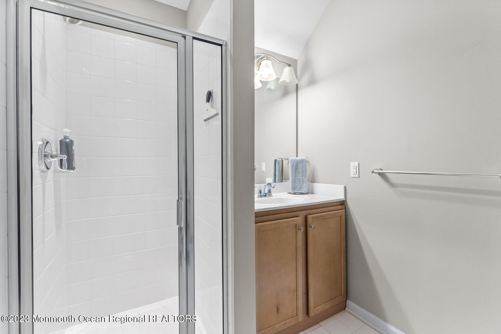 1 Kyle Drive Tinton Falls, NJ 07712 - Photo 8 of 21 DSC05378