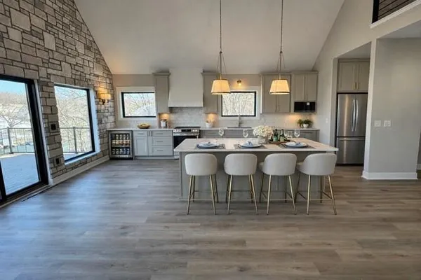 $1,199,000 | 430 Lake Viking Terrace, Gallatin, MO 64640