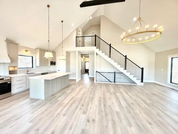 $1,199,000 | 430 Lake Viking Terrace, Gallatin, MO 64640