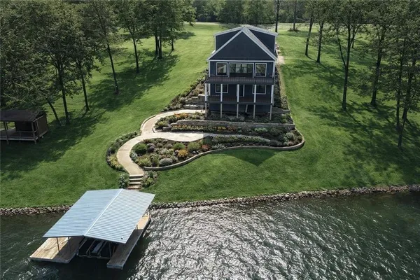 $1,199,000 | 430 Lake Viking Terrace, Gallatin, MO 64640