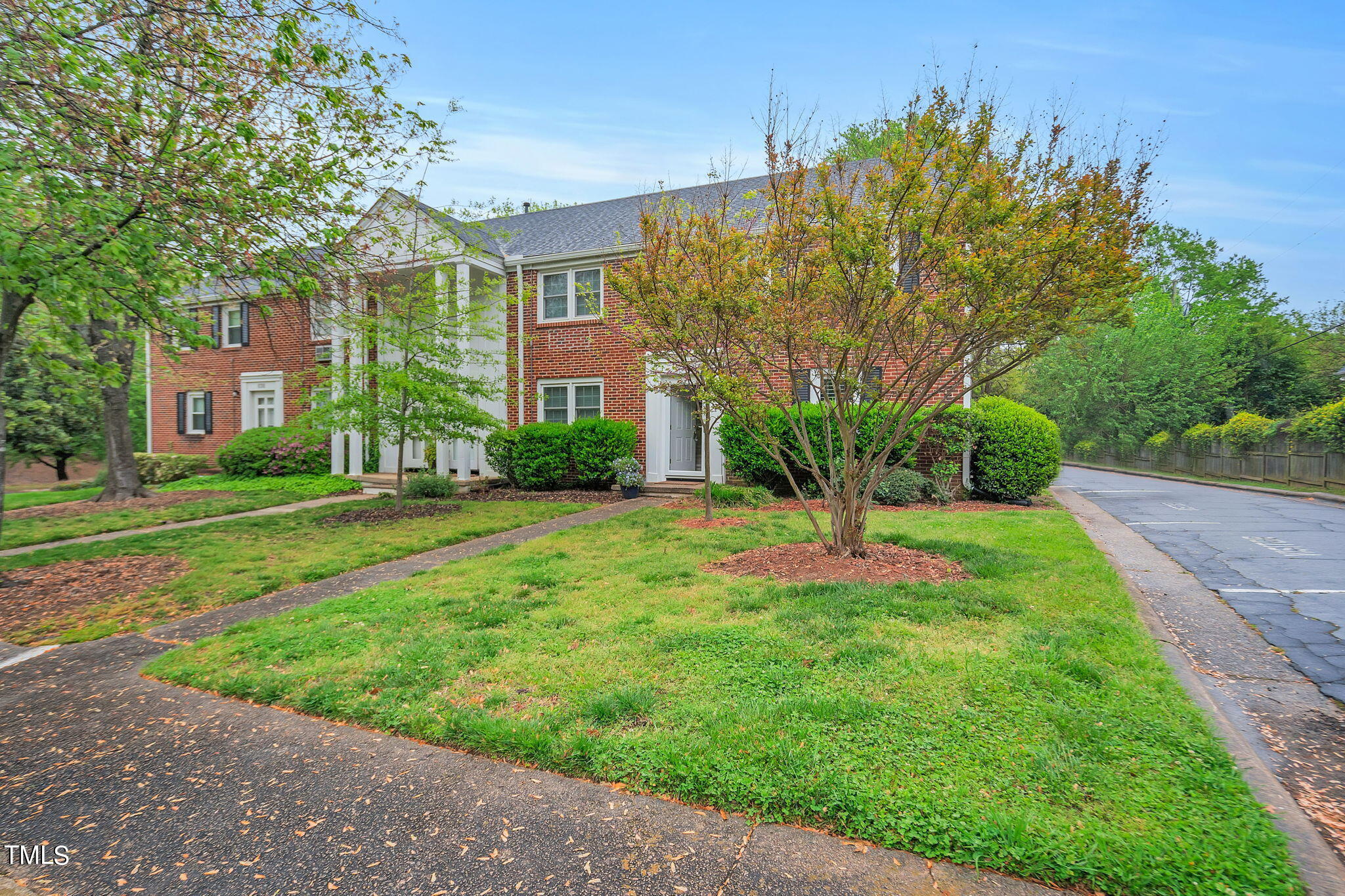 830 Bryan Street, Unit 1 Raleigh, NC 27605 - Photo 3 of 35 3