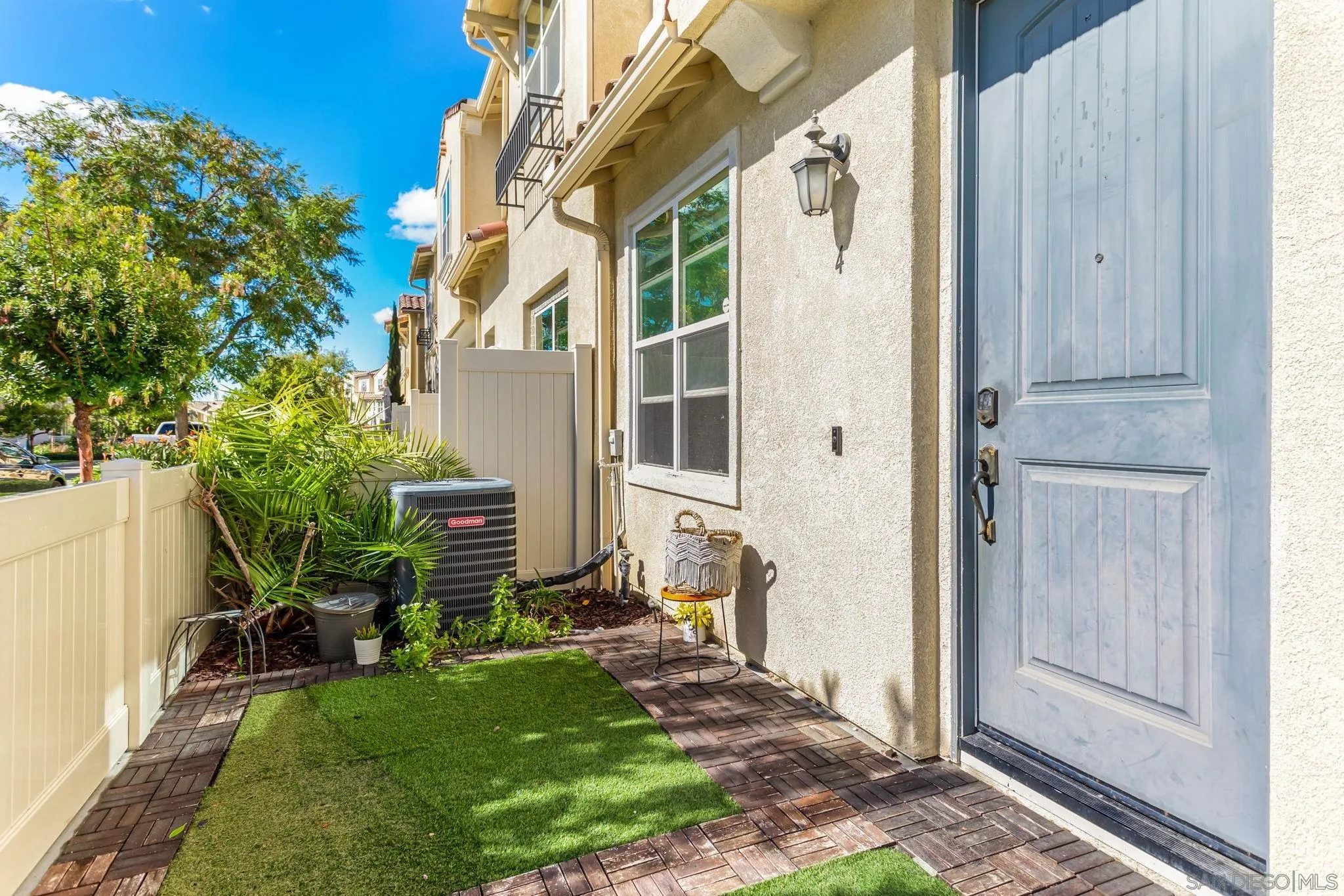 1520 Santa Carolina Road, Unit 4 Chula Vista, CA 91913 - Photo 2 of 15 a view of a back yard of the house