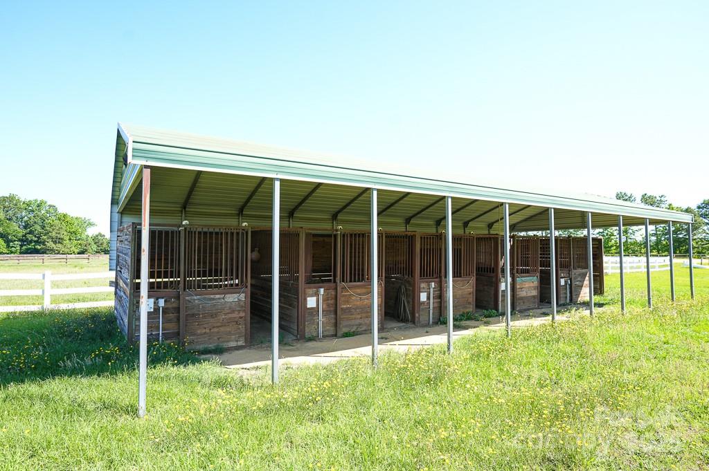 9167 Hasty Road Laurinburg, NC 28352 - Photo 20 of 48