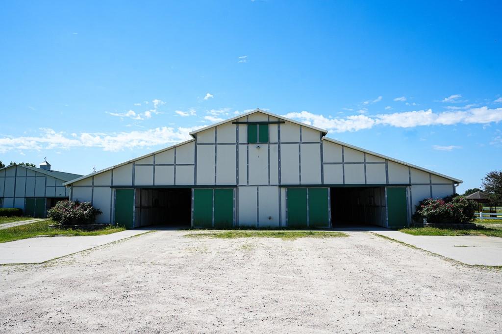 9167 Hasty Road Laurinburg, NC 28352 - Photo 24 of 48 a front view of a house