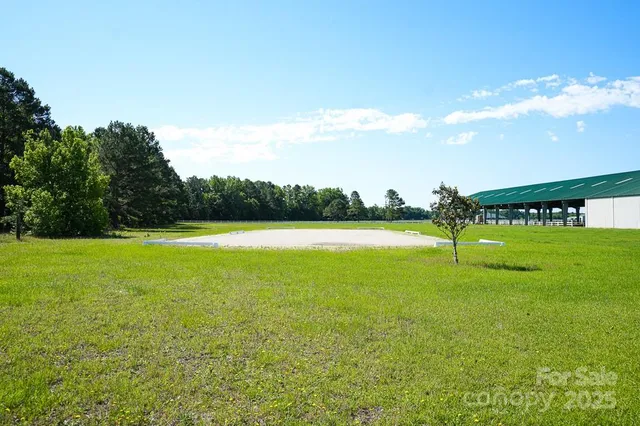 a view of a tennis court