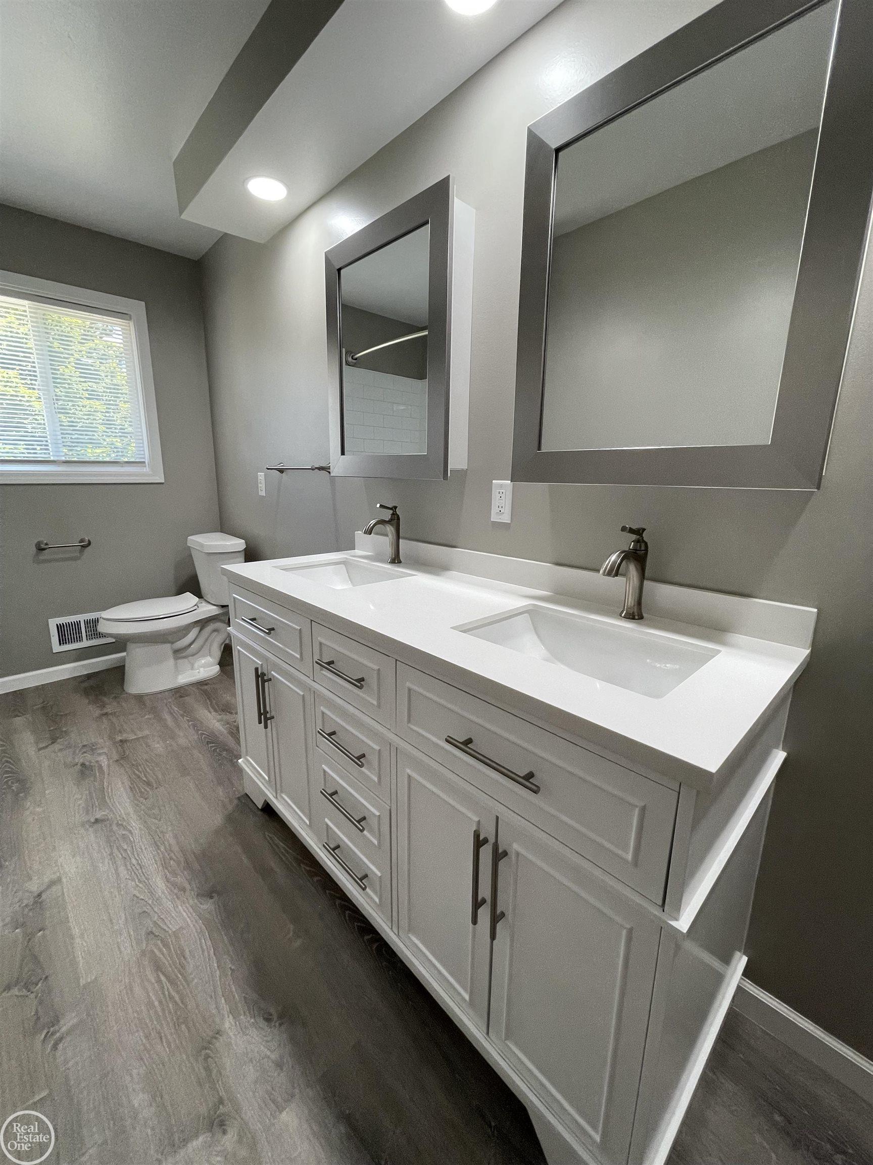 26404 Burg Road Warren, MI 48089 - Photo 11 of 35