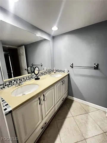 $1,575 | 1700 Park Meadows Drive, Unit 1, Fort Myers, FL 33907