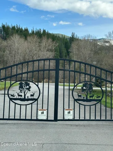 $349,900 | 3 Elsie Peak Court, Unit 3, Pinehurst, ID 83850