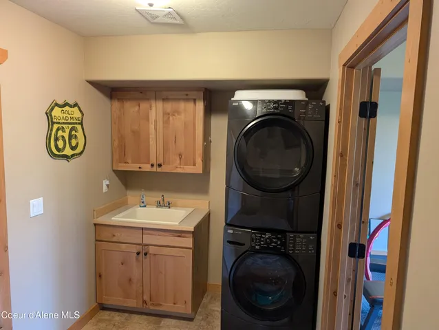 $349,900 | 3 Elsie Peak Court, Unit 3, Pinehurst, ID 83850