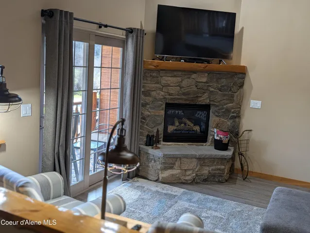 $349,900 | 3 Elsie Peak Court, Unit 3, Pinehurst, ID 83850