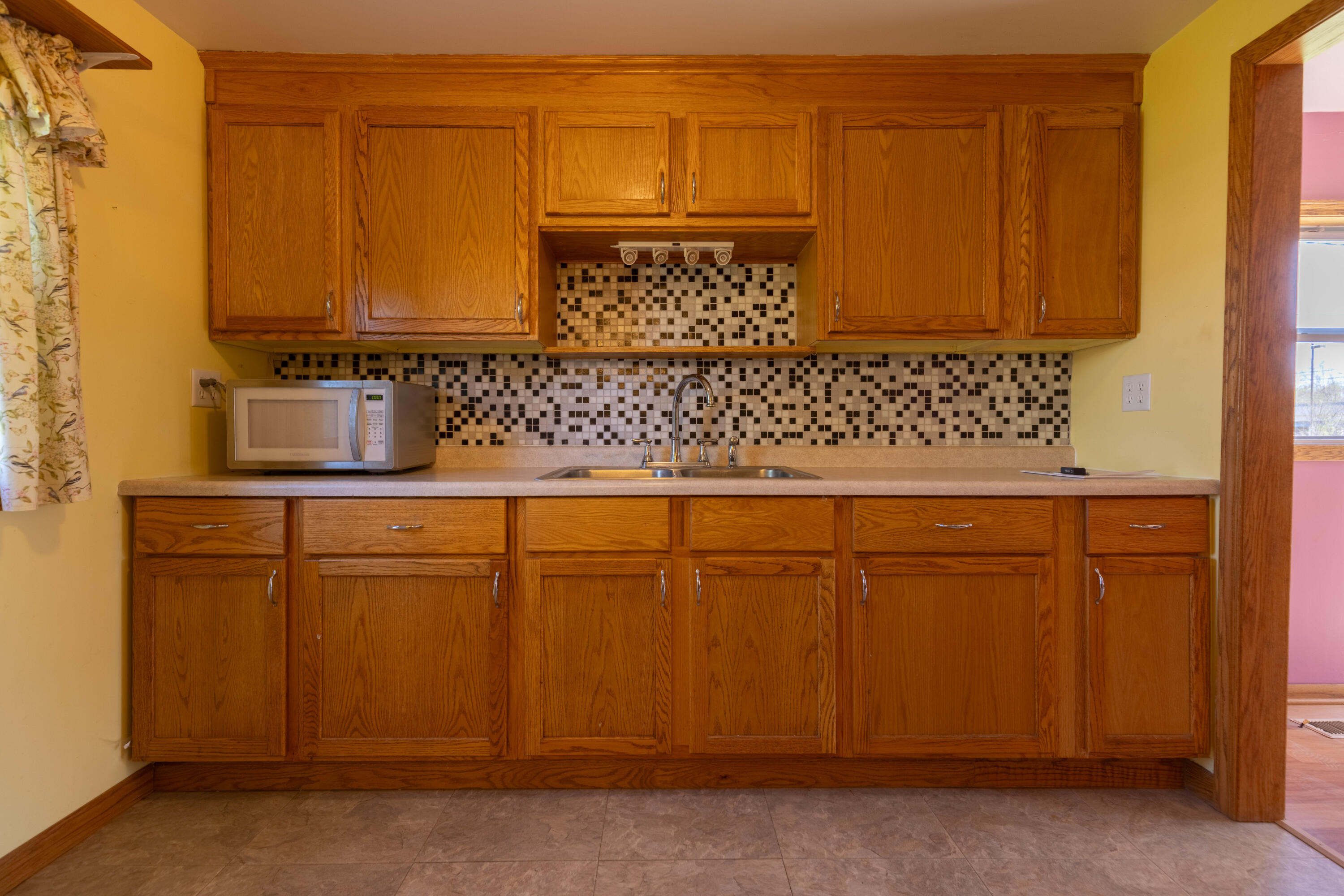 1445 Mac Arthur Road Madison, WI 53714 - Photo 23 of 41 B83A8917-HDR