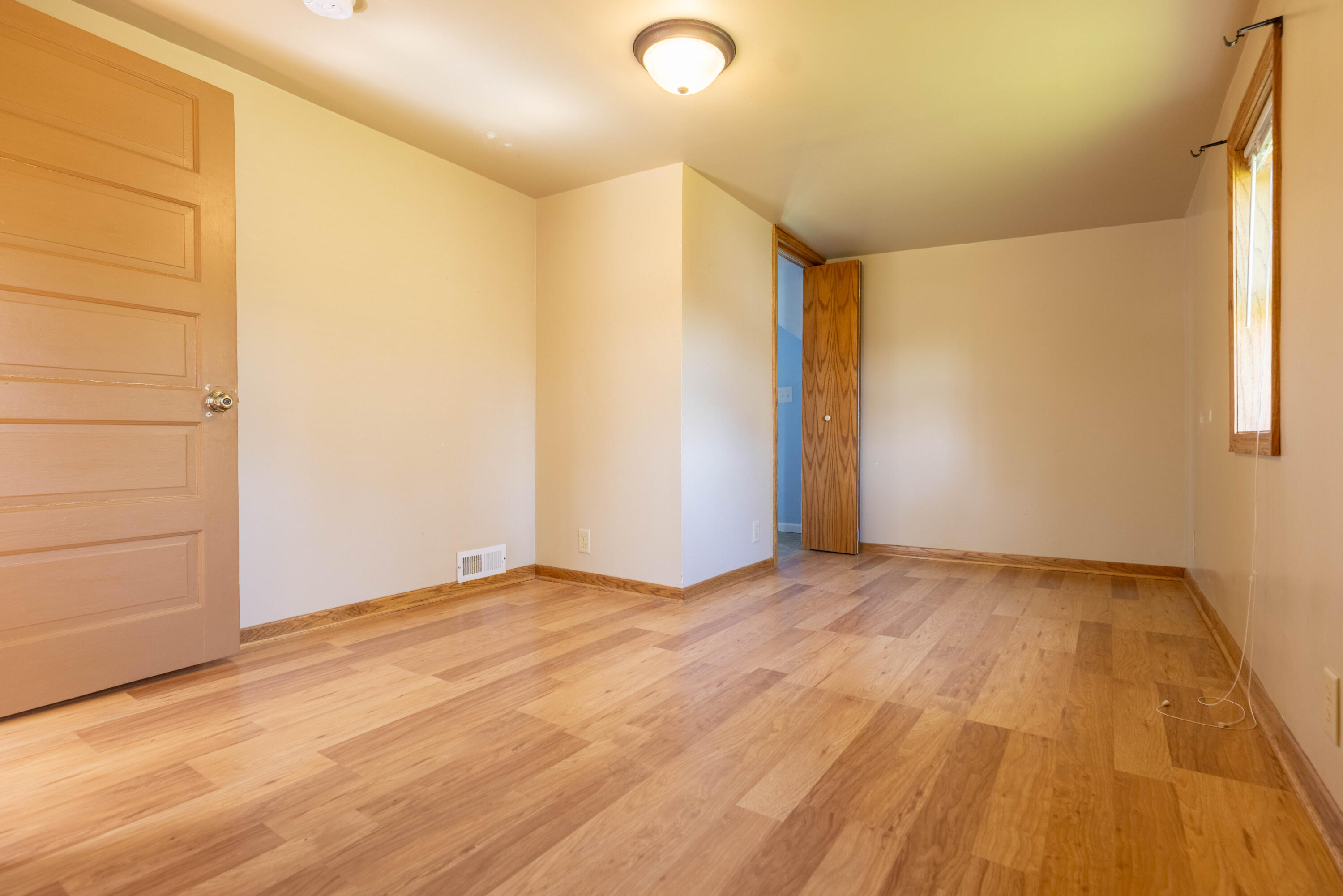 1445 Mac Arthur Road Madison, WI 53714 - Photo 36 of 41 B83A8983-HDR
