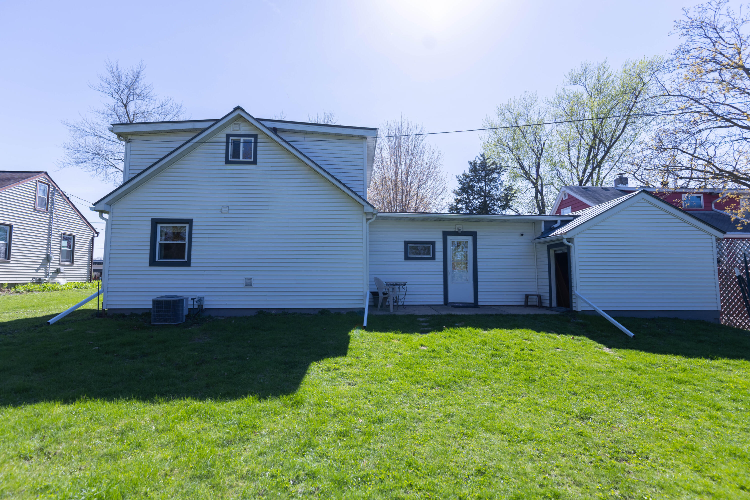 1445 Mac Arthur Road Madison, WI 53714 - Photo 8 of 41 B83A9047-HDR