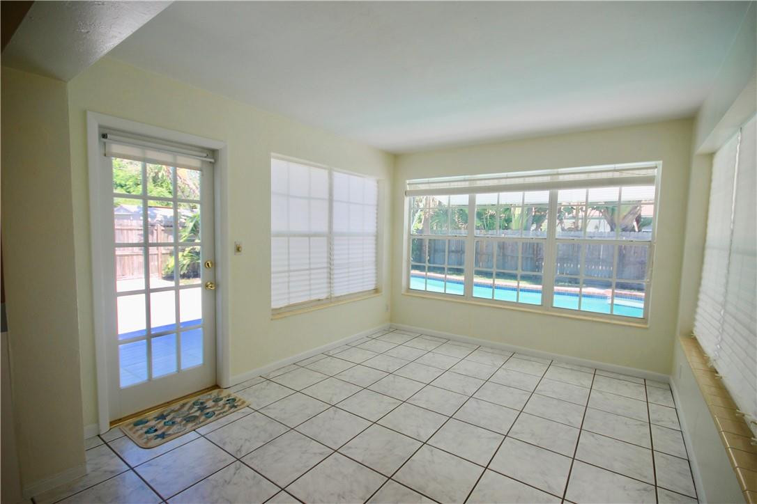 2640 Northeast 18th Terrace Lighthouse Point, FL 33064 - Photo 21 of 38 Photo 21