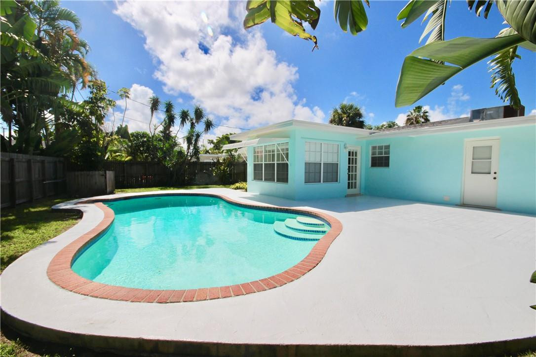 2640 Northeast 18th Terrace Lighthouse Point, FL 33064 - Photo 5 of 38 Photo 5