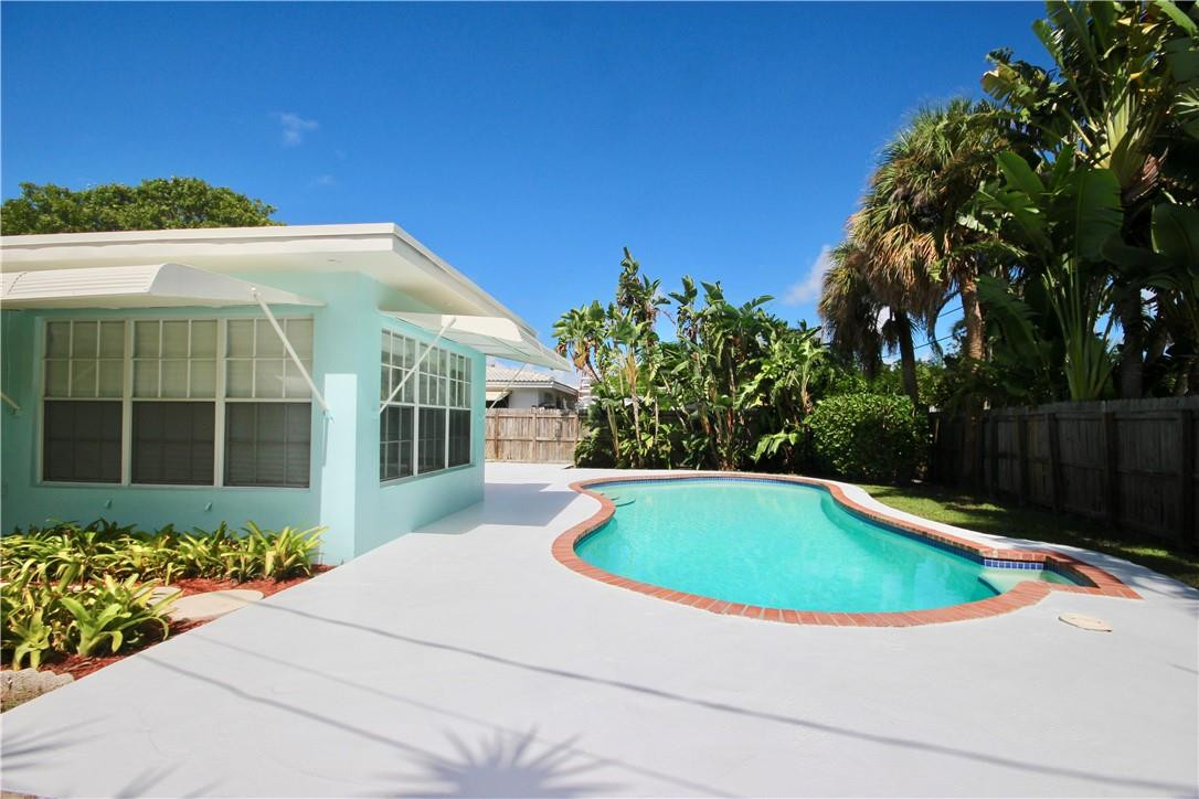 2640 Northeast 18th Terrace Lighthouse Point, FL 33064 - Photo 8 of 38 Photo 8