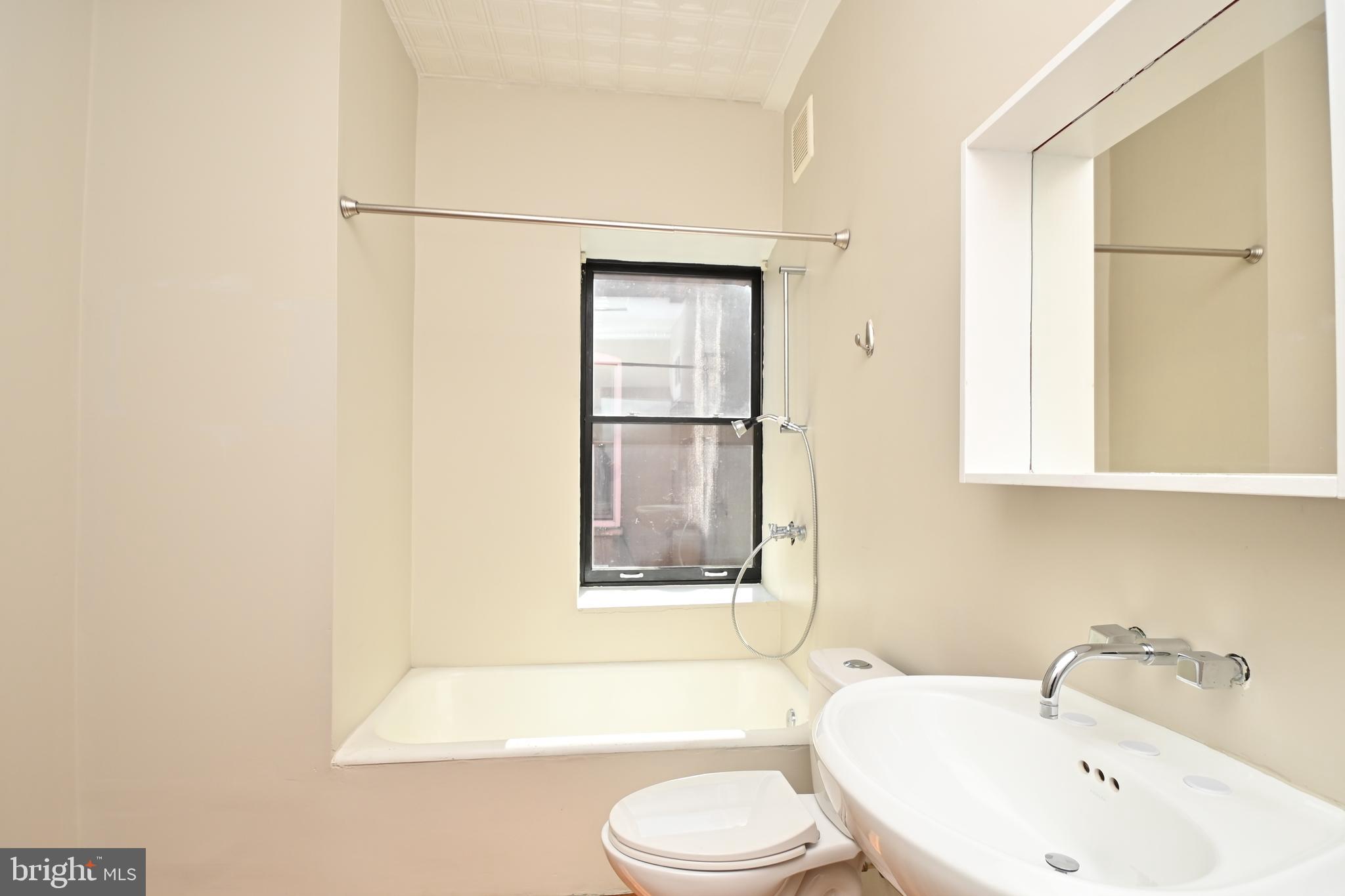 720 13th Street Southeast Washington, DC 20003 - Photo 15 of 47 Unit 1: Bathroom