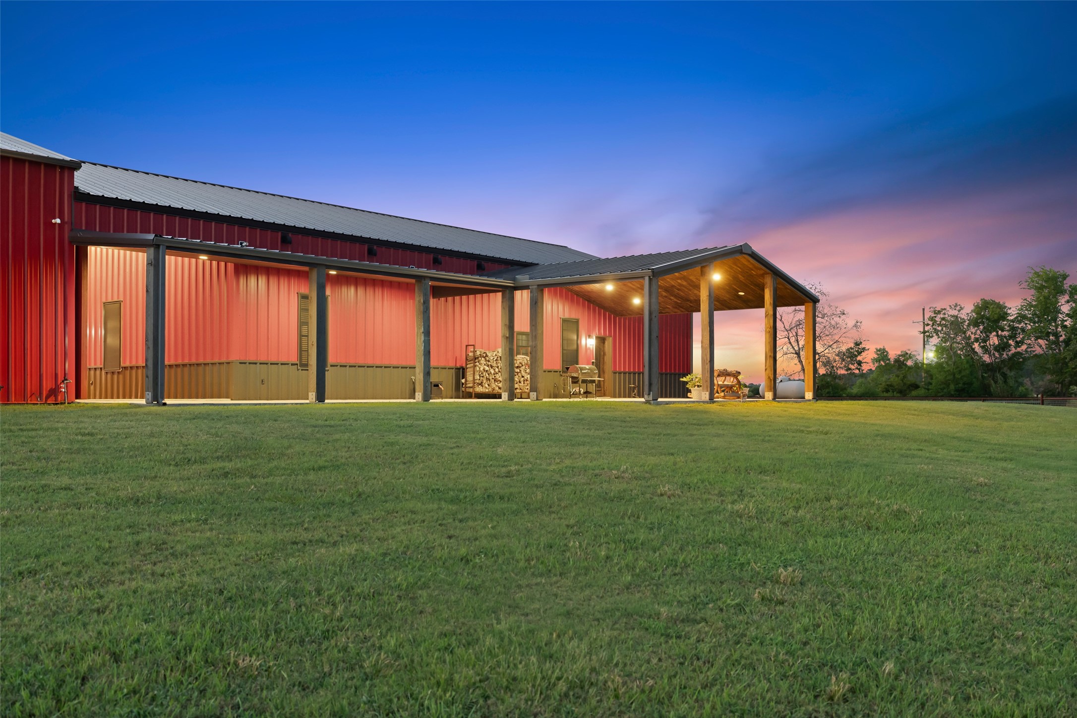 1402 Eagle Ferry Road Anahuac, TX 77514 - Photo 41 of 48 a view of an house with backyard