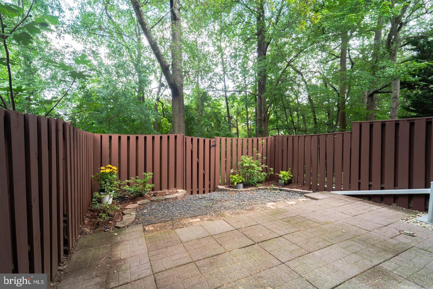 2221 Southgate Square Reston, VA 20191 - Photo 28 of 31 Gallery Image 28