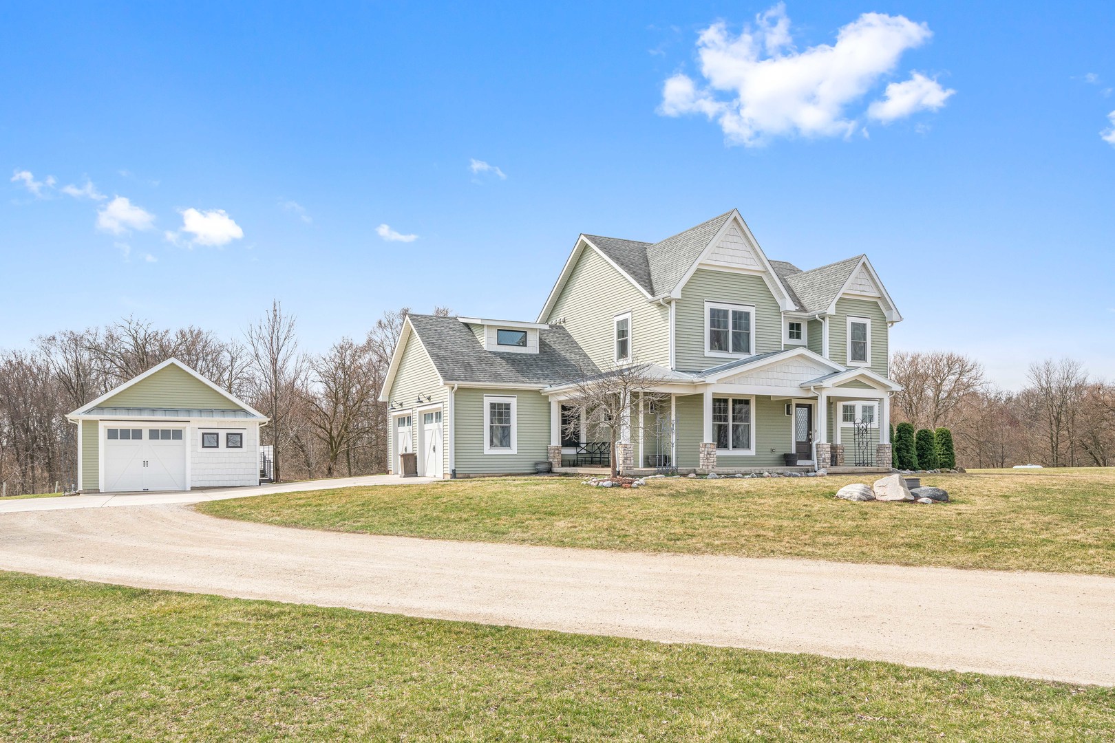 2984 North 41st Road Sheridan, IL 60551 - Photo 1 of 24